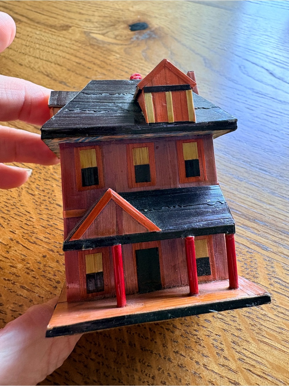 Set of 3 Meow Reo miniature wheat straw and balsa wood architectural ornaments - Picture 11 of 13
